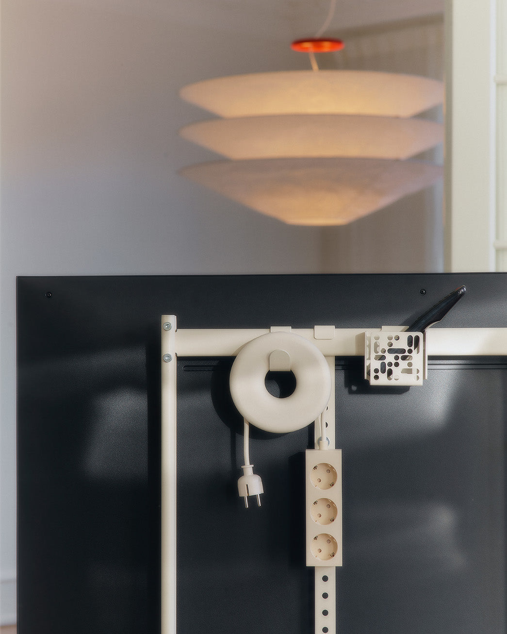 Cable Bagel - Charcoal Pedestal