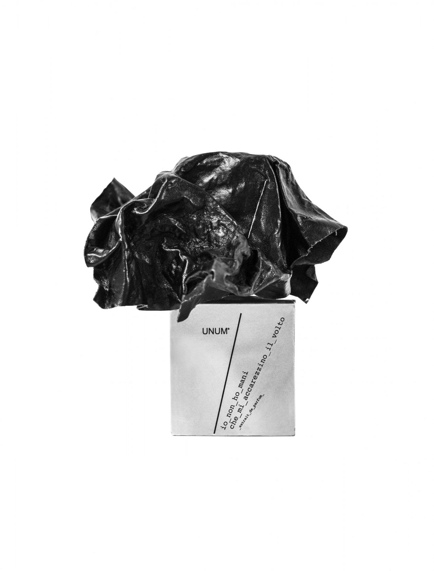 Io Non Ho Mani Che Mi Accarezzino il Volto     Extrait de Parfum UNUM